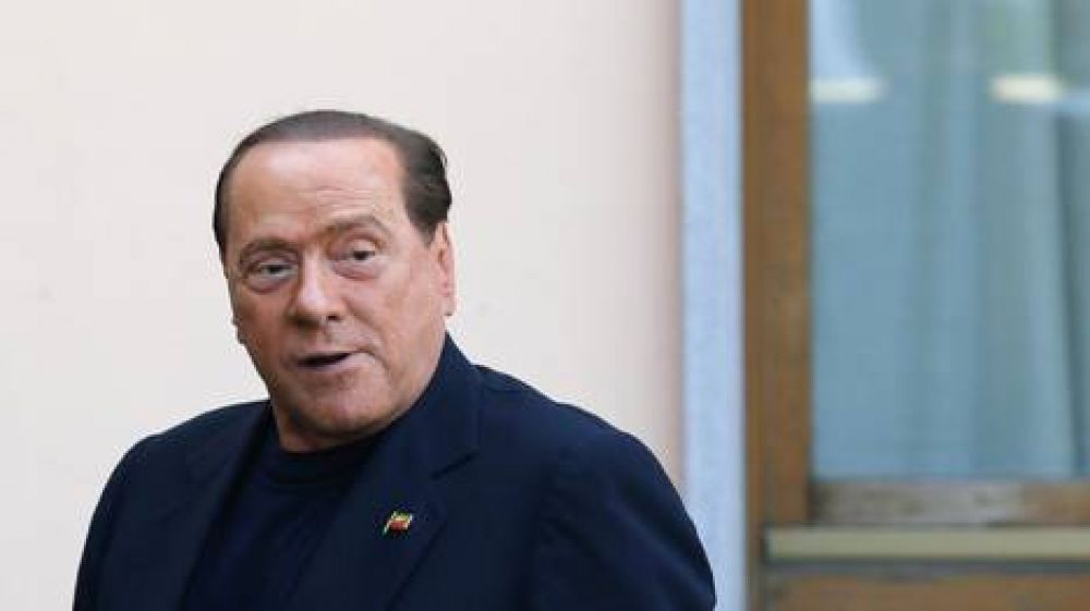 Berlusconi, cara a cara con enfermos de Alzheimer
