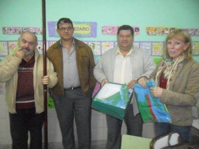 Nedela: �Siempre acompa�amos a las escuelas de nuestra ciudad�