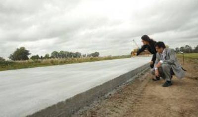 La Provincia invertir� $435 millones en obras viales para 49 municipios