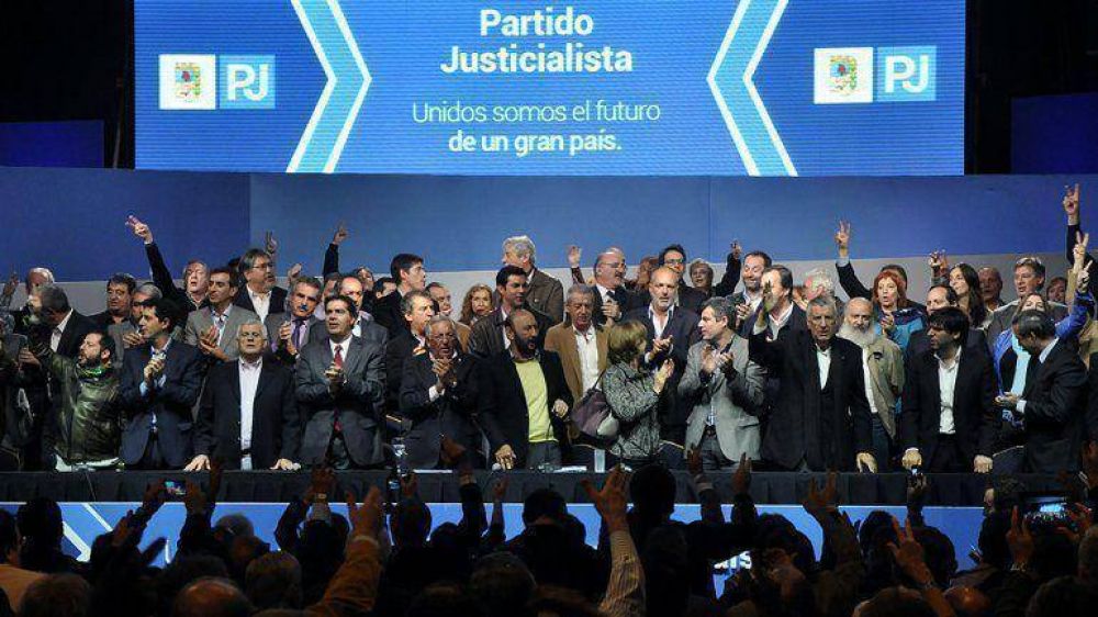 El peronismo se une ante el terror a perder en el 2015