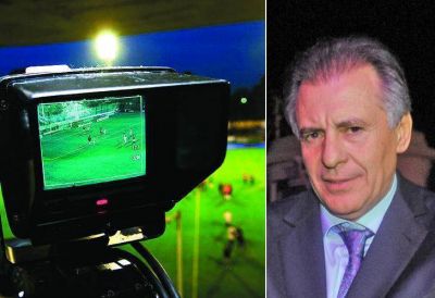 Crist�bal ahora busca quedarse con el f�tbol online