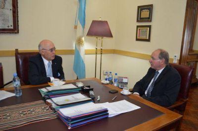Gorosito y Gobbi se reunieron en Chascomus: el martes los intendentes radicales se reunir�n con funcionarios del gobernador Scioli.