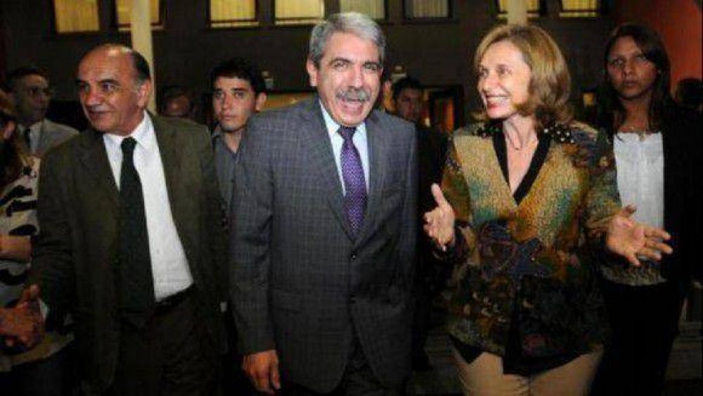 An�bal Fern�ndez apuntal� candidaturas visitando Tucum�n