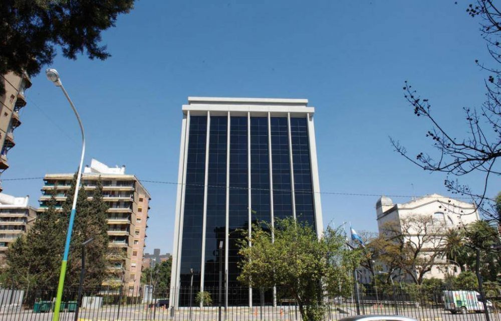 La Legislatura guarda silencio sobre los fondos para contratos