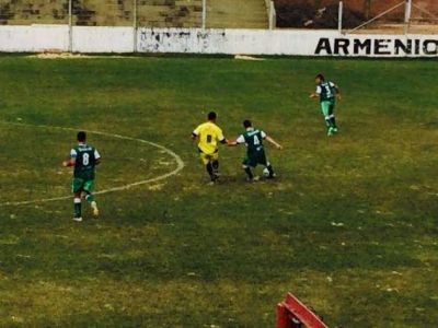 Flandria empat� incre�blemente y necesita un milagro para no descender
