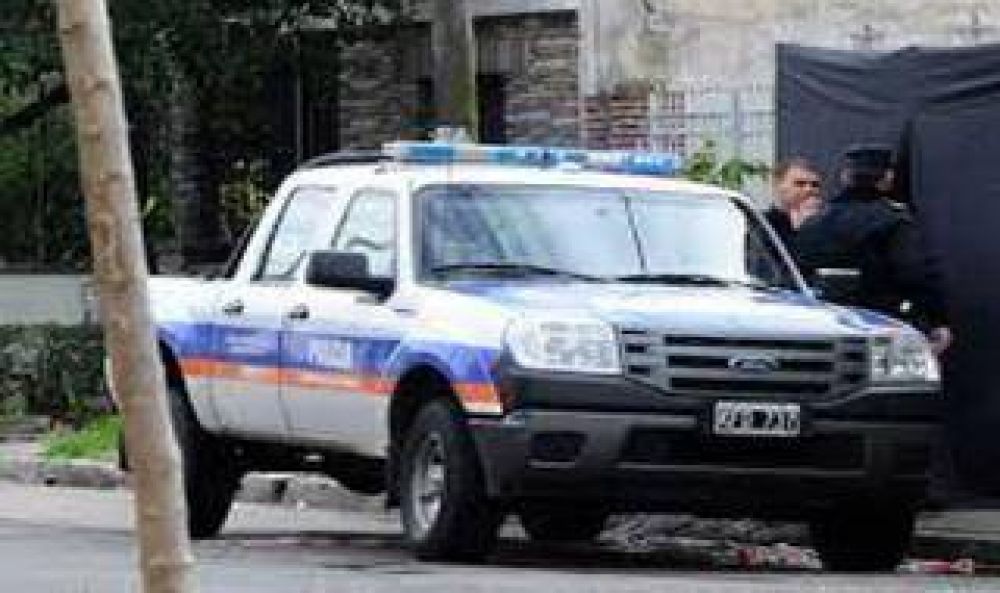 San Nicolas: Muere delincuente tras tomar a una familia de reh�n