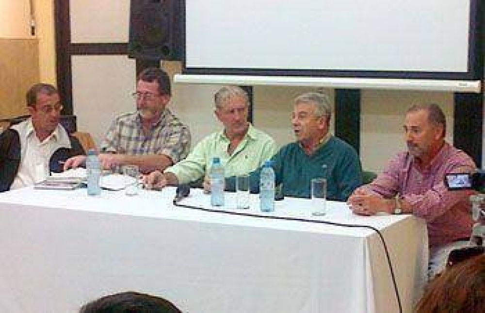 Reuni�n del intendente con vecinos de Manuel Ocampo por mejoras