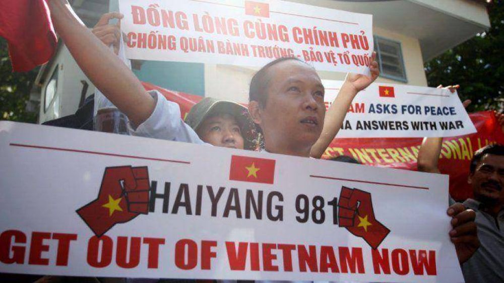 Vietnam: protesta frente a embajada china por conflicto mar�timo