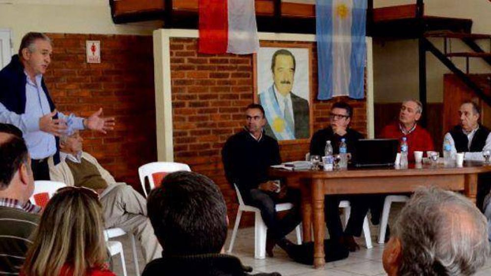 El benedettismo abre las puertas de UNEN y deja interrogantes
