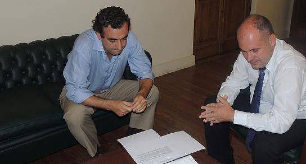 Javkin y Henn, juntos por Calle Salta