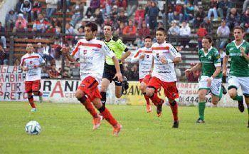 Douglas dej� pasar una chance para comenzar a olvidarse del descenso