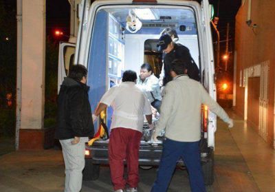 Una mujer result� herida de gravedad tras enfrentamiento