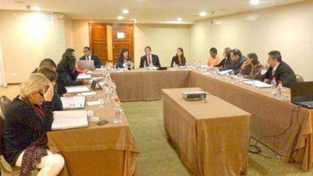 Exitoso taller de defensores del pueblo y comunicadores