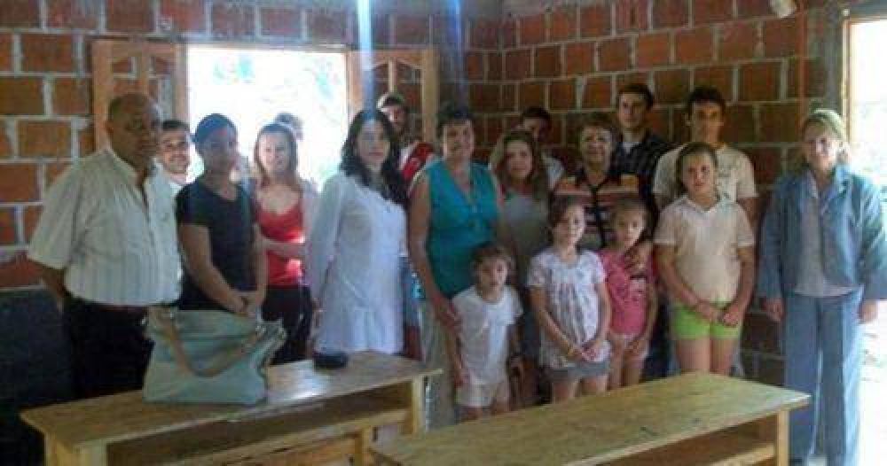 Habilitaron un aula sat�lite en Acaragu�