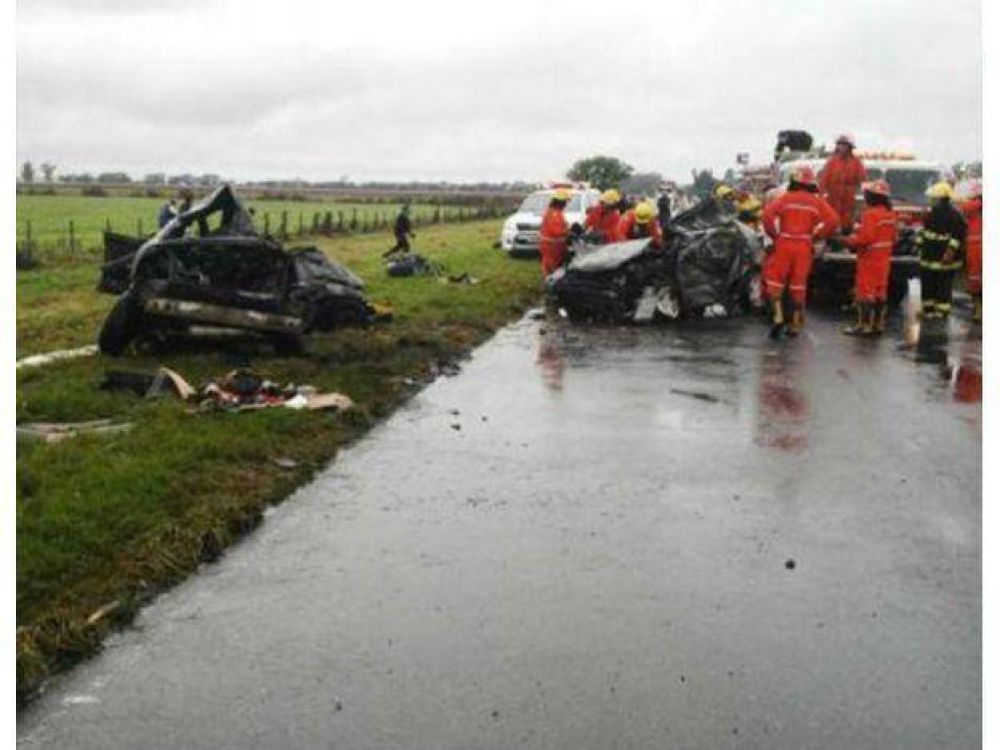Cuatro personas murieron luego de un accidente de tr�nsito en C�rdoba