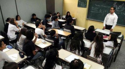 Demoran m�s en terminar la secundaria en las escuelas p�blicas