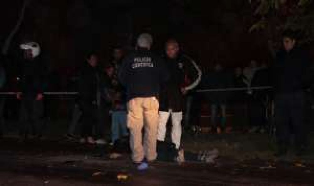 Asesinan a un adolescente de un cuchillazo en el pecho