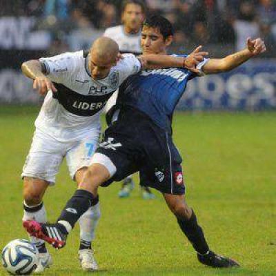 Gimnasia cay� con Quilmes, dej� la cima del torneo y depende de un milagro