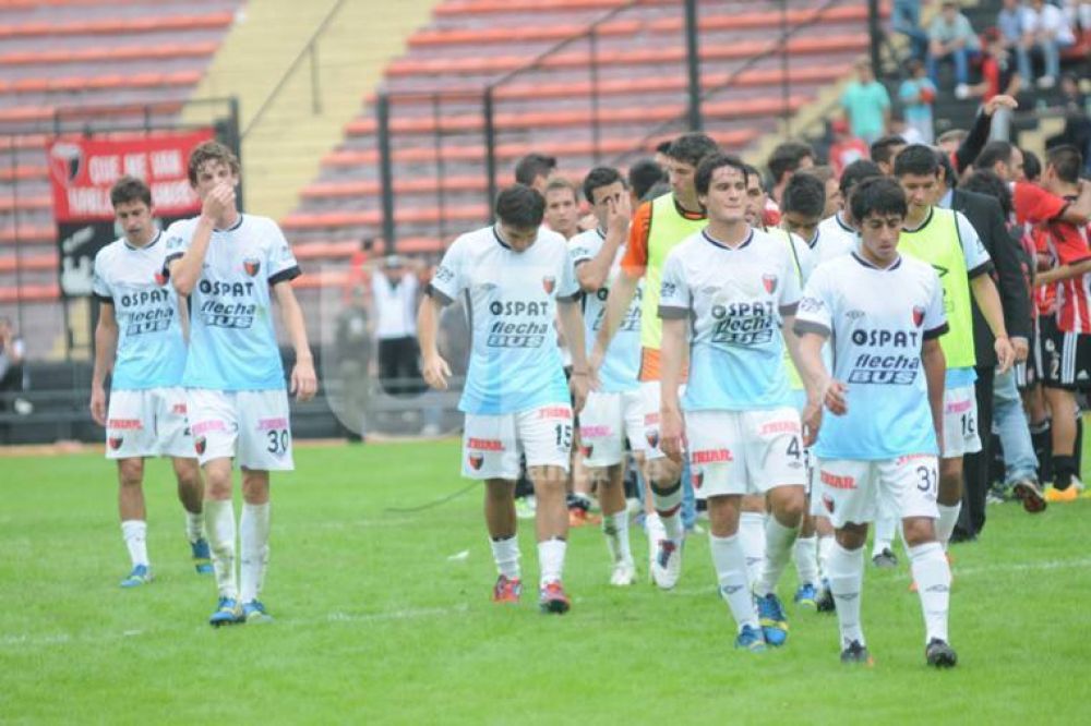 Con la soga al cuello: Col�n pelear� la permanencia en Primera junto a Rafaela y Godoy Cruz