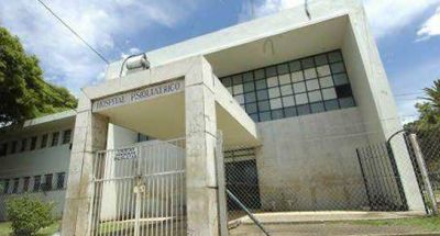 Mujer lleg� quemada al Mira y L�pez