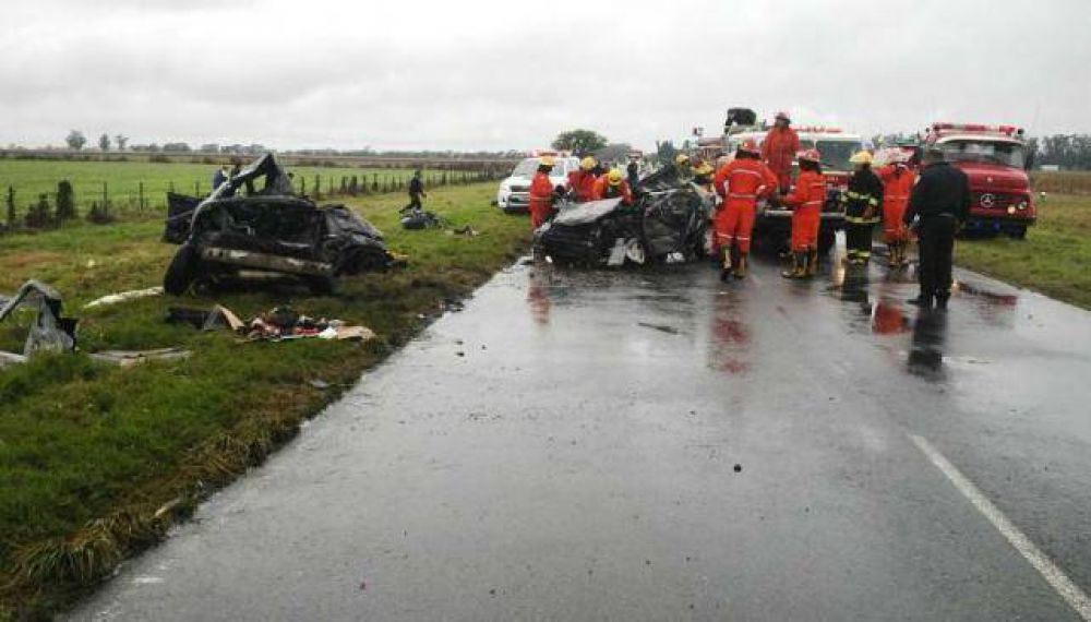 Tres puntanos fallecieron en un choque frontal al sur de C�rdoba