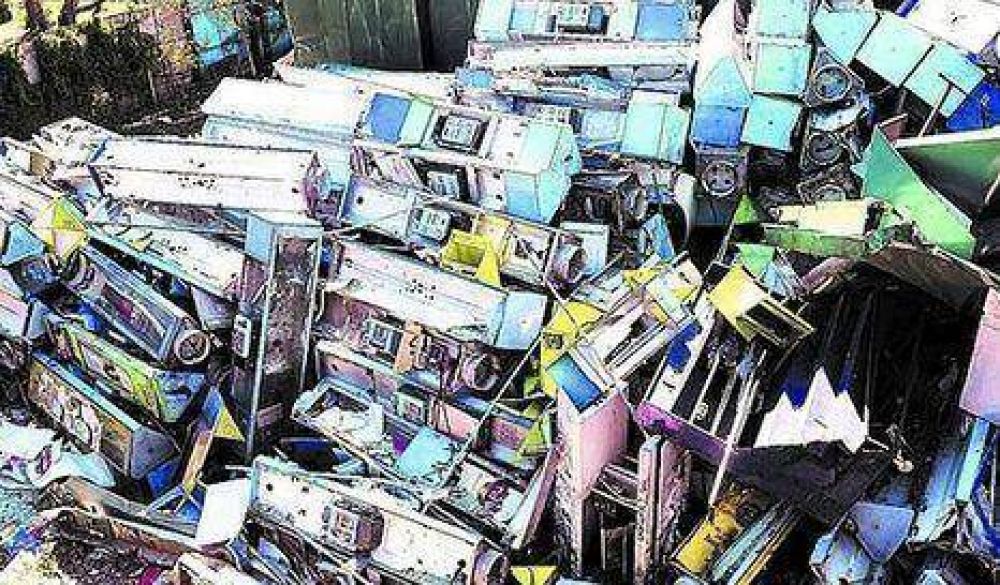 Ciudad: Ya casi no quedan tel�fonos p�blicos