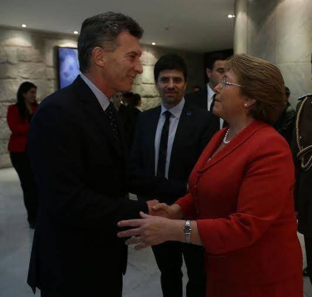 Macri salud� a la presidente de la Rep�blica de Chile