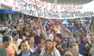 Puesteros marcharon contra la inclusi�n al monotributo