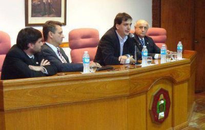 Galmarini disert� en el Colegio de Abogados de General San Mart�n