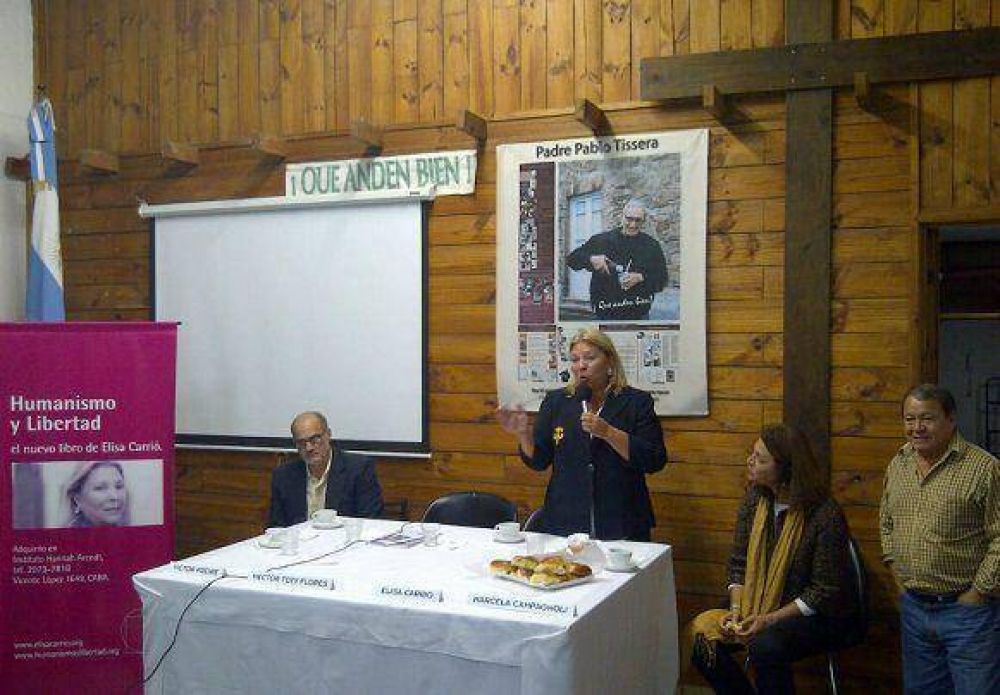 Elisa Carri� present� su nueva publicaci�n en Vicente L�pez