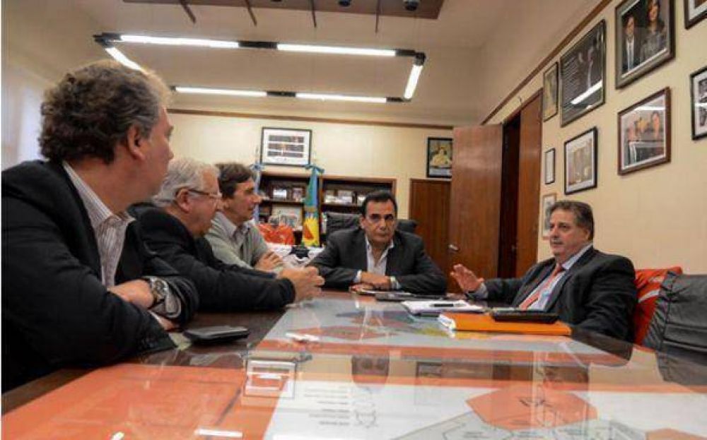 Salud provincial analiza instalar un centro de atenci�n de emergencias viales en Pilar