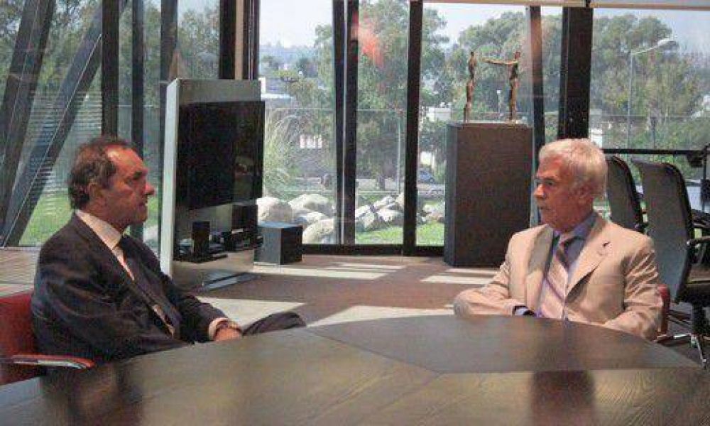 Scioli hizo equilibrio entre el respaldo a Cristina y las promesas de cambio