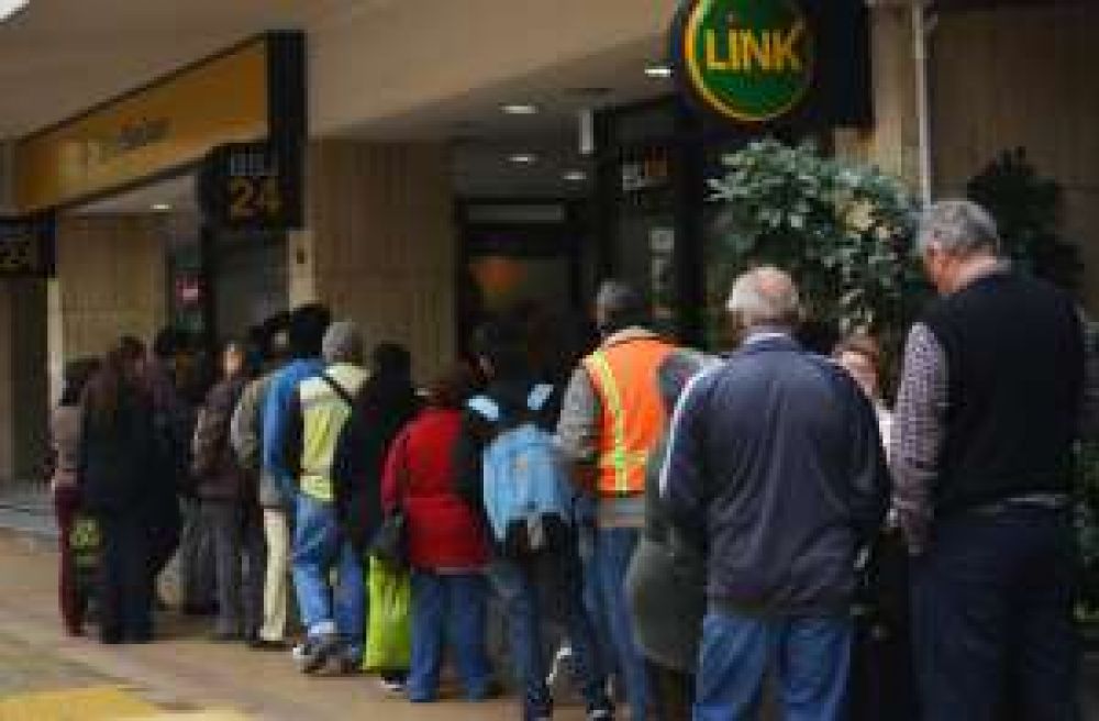 Caos por cuatro horas sin Internet ni telefon�a m�vil