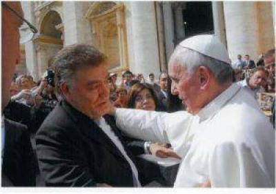 Billetes, monedas y museos: Amaya quiere tirar la casa por la ventana por la visita del Papa Francisco a Tucum�n