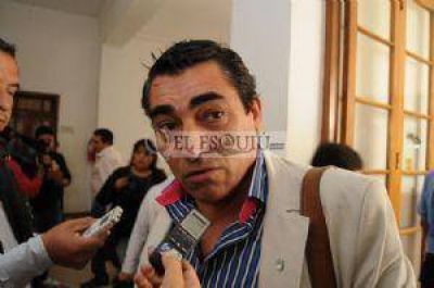 Denunciaron a Guaraz en la Justicia por �atentar contra la salud p�blica�
