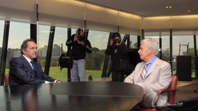 Scioli dijo que se junt� a hablar con De la Sota �como 2 peronistas�