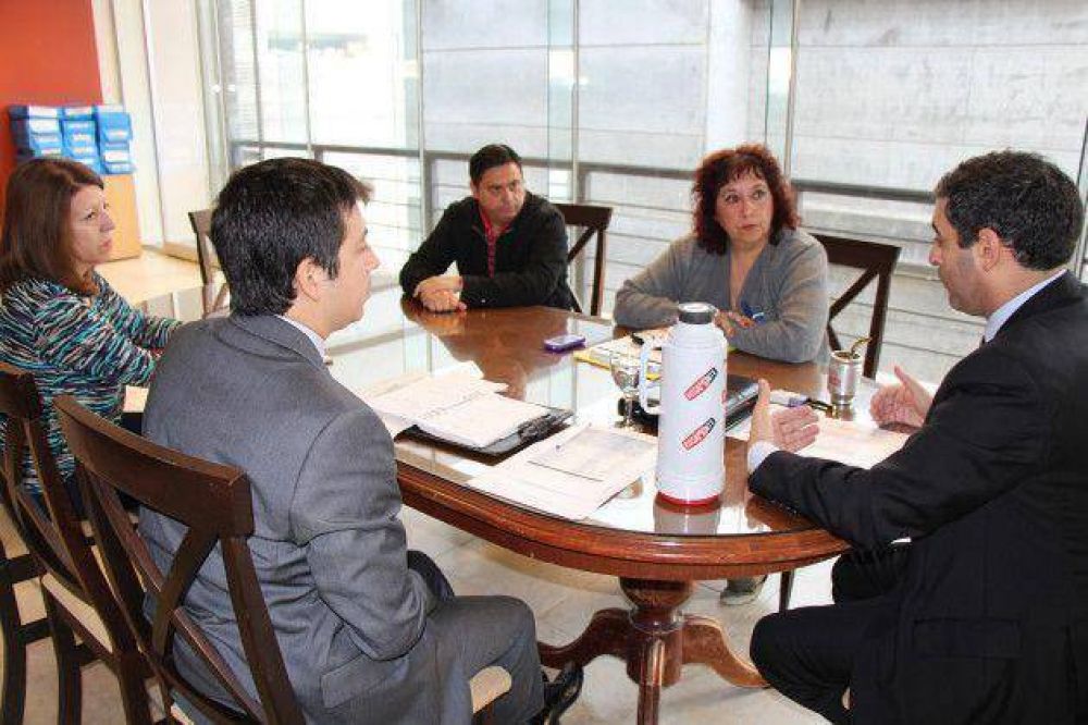 APTS y el Gobierno ultiman detalles para la construcci�n de viviendas