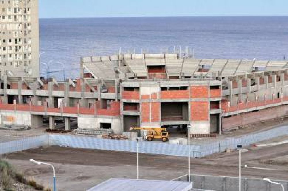 Di Pierro dice que el Estadio Centenario ser� inaugurado en Agosto de 2015