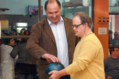 Por octavo a�o se puso en marcha �Bowling, una experiencia que rueda�