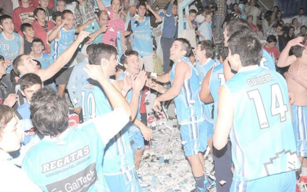 Regatas gan� y va por el primer ascenso