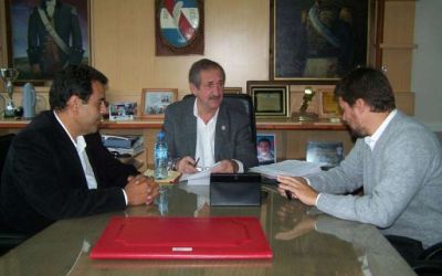 Carlos Schepens formaliz� cambios en su gabinete