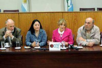 Kreitman denunci� penalmente al ministro Coco