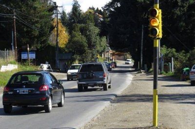 Cortar�n media calzada de Bustillo por obra en Boock