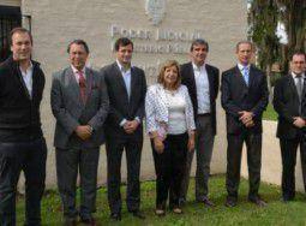 Dura�ona y el Ministro Casal inauguraron la Ayudant�a Fiscal en Areco
