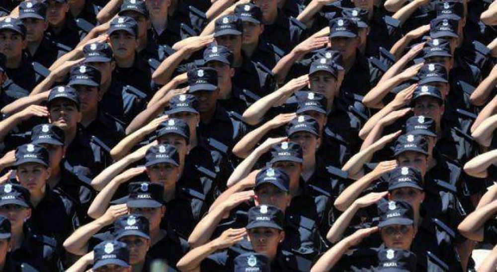 �Mar del Plata deber�a contar con al menos cuatro mil agentes de seguridad�