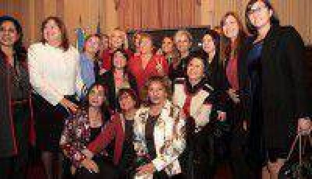 Liliana Fellner estuvo con la presidenta Bachelet y destac� el rol clave del Paso de Jama