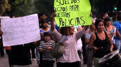 El aumento a los estatales tambi�n alcanzar� a la Polic�a