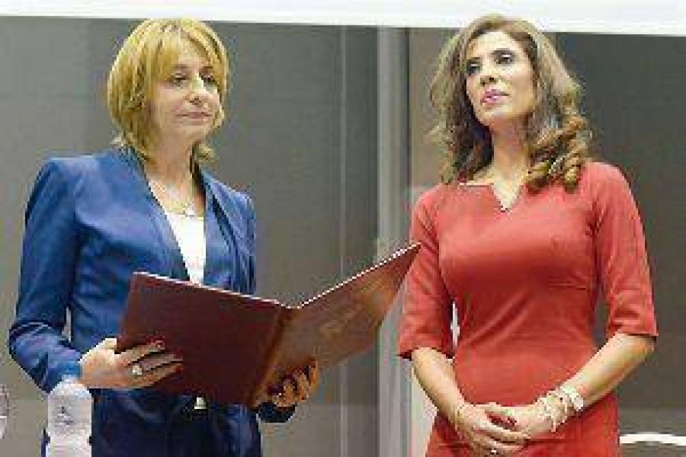 La gobernadora y Gils Carb� acuerdan marco de lucha contra el narcotr�fico