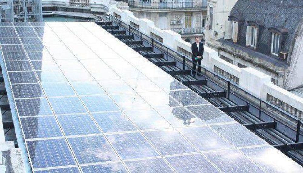La Legislatura porte�a tendr� luz a base de paneles solares