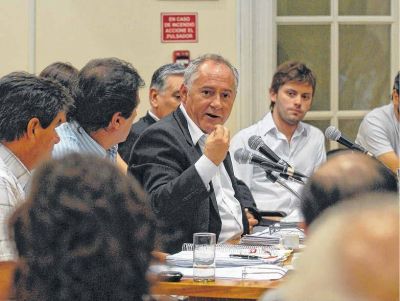 La salida de Lenzi y los temas sin destino